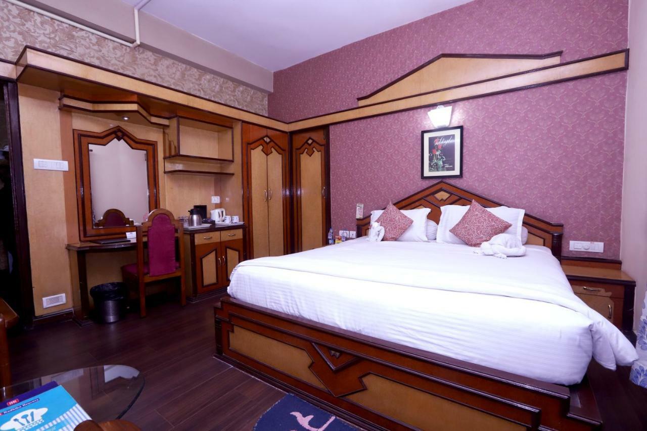 Hotel Radhika Regency Rourkela Экстерьер фото