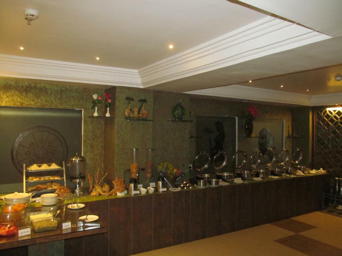 Hotel Radhika Regency Rourkela Экстерьер фото